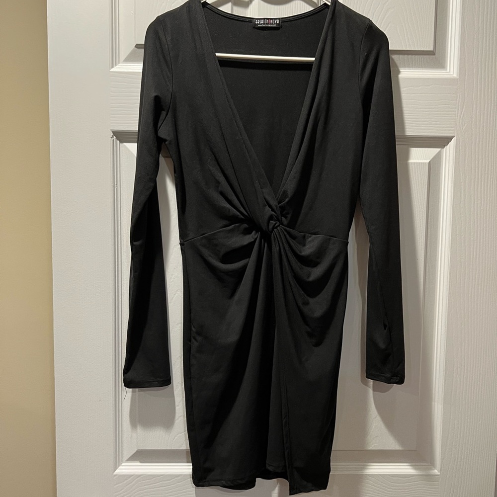 Fashion Nova Low-Cut High Slit Long sleeve Dress